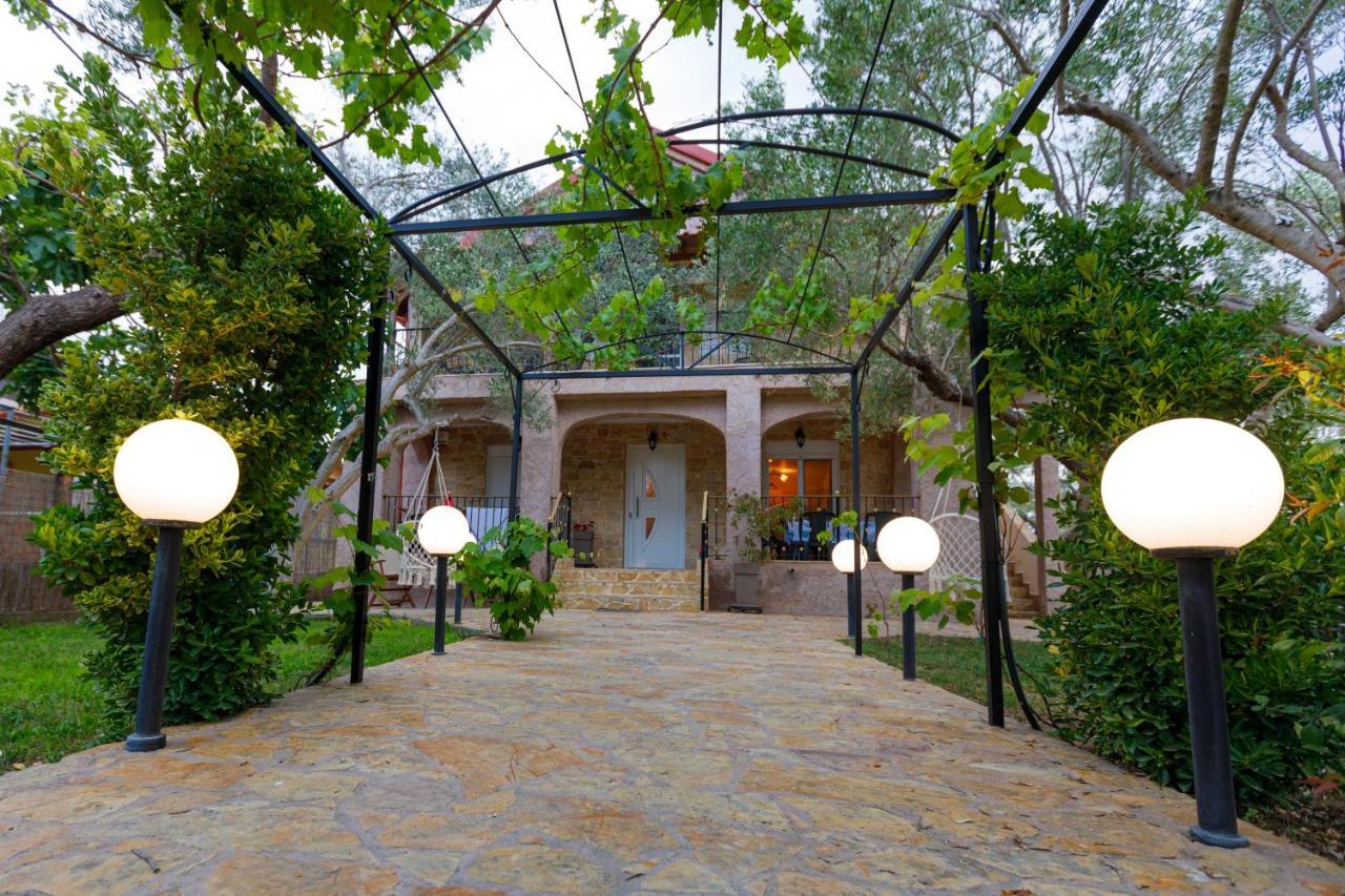 Vila Halkidiki Nea Kallikrateia Exterior photo